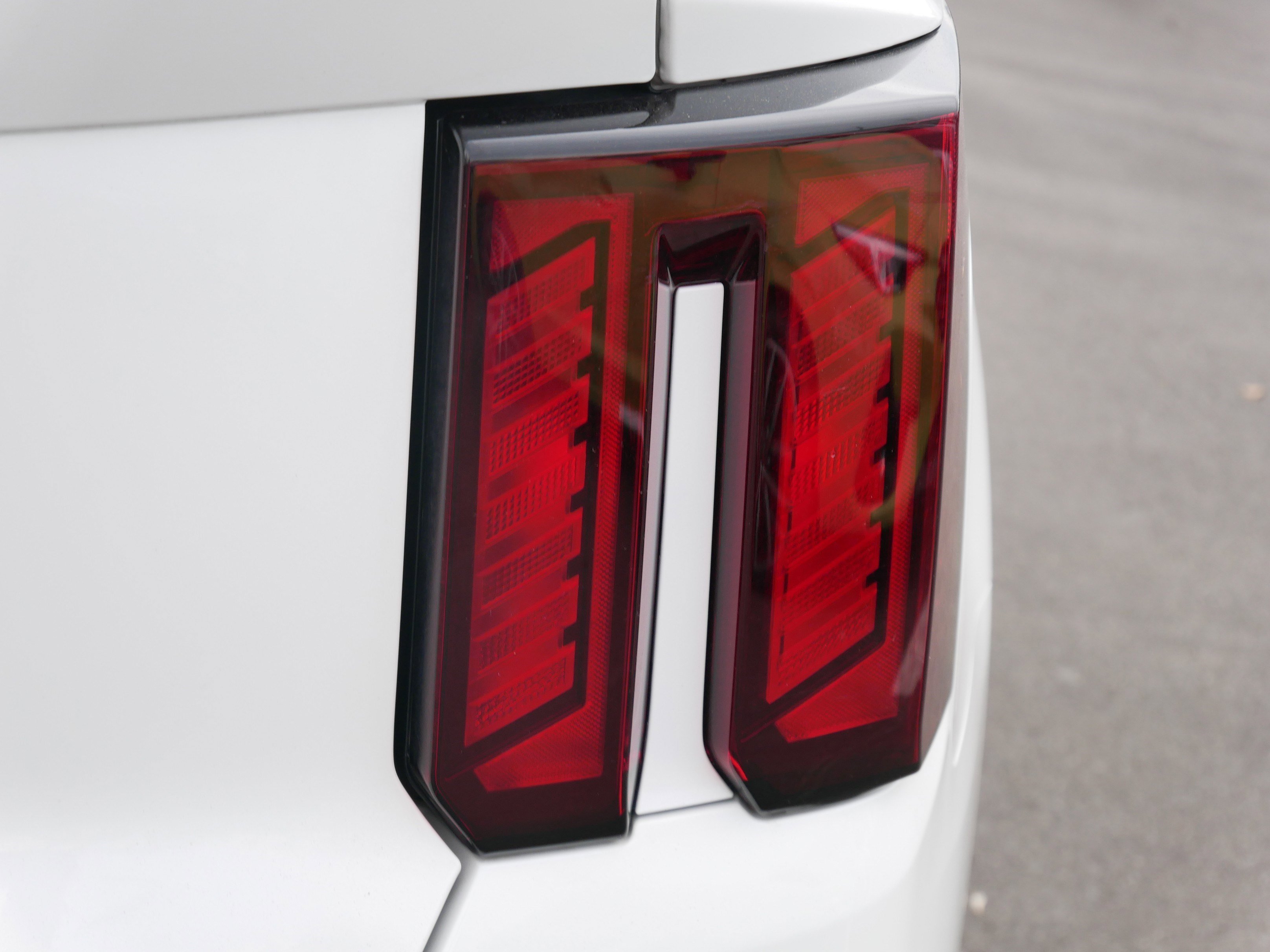 Used 2025 Kia Sorento EX image 17