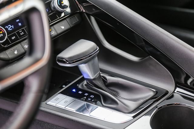 Certified 2024 Hyundai Elantra SEL w/ Convenience Package image 18