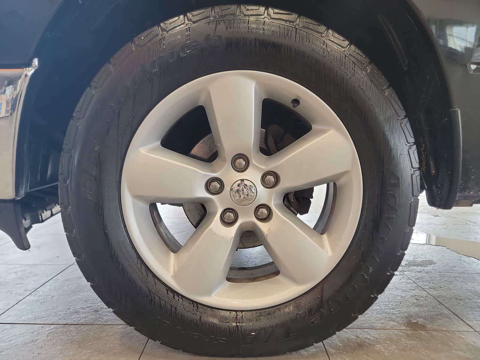 Used 2019 RAM 1500 Classic SLT AWD/4WD image 15