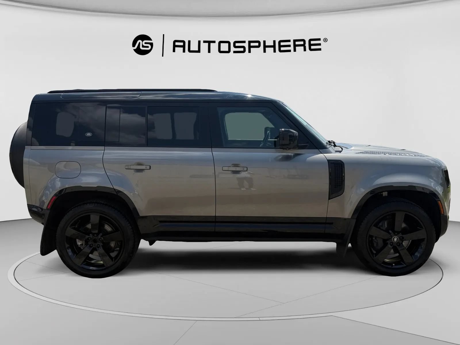 Used 2023 Land Rover Defender 110 X-Dynamic SE AWD/4WD image 10