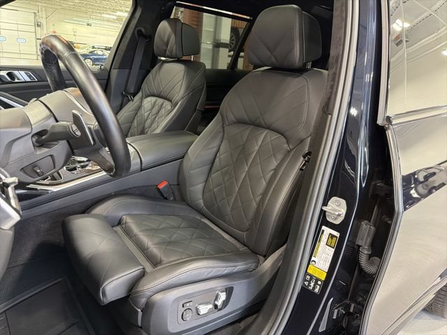 Used 2024 BMW X7 xDrive40i w/ Executive Package AWD/4WD image 17