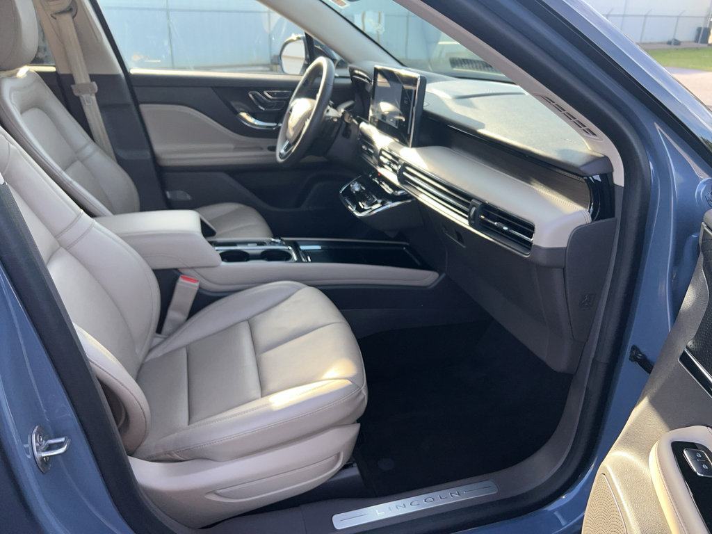 Certified 2023 Lincoln Corsair Reserve image 28