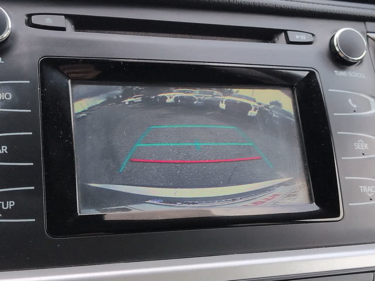 Certified 2018 Toyota Highlander LE FWD image 20