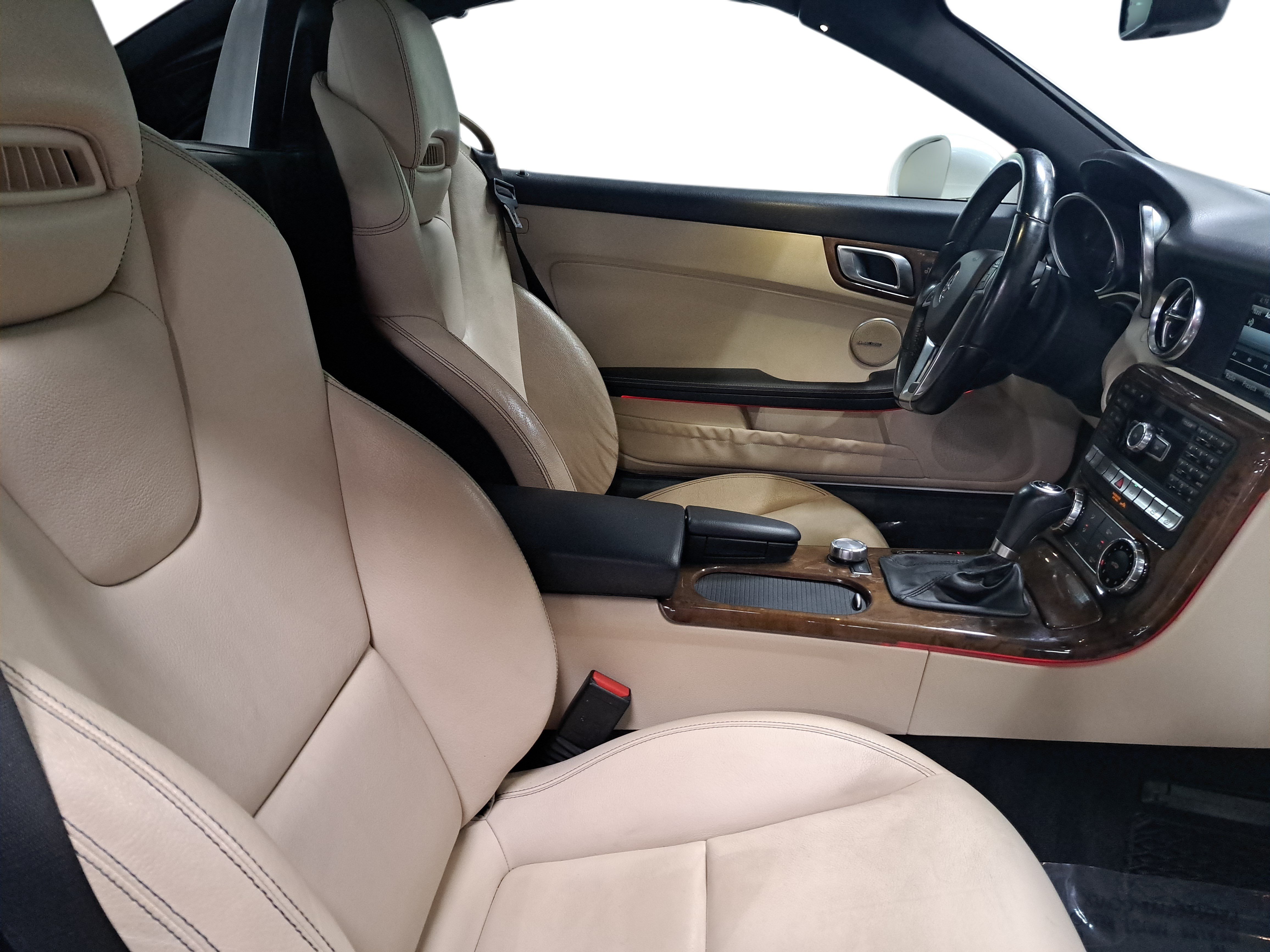 Used 2014 Mercedes-Benz SLK 350 image 9