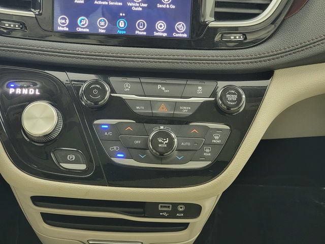 Used 2020 Chrysler Pacifica Limited FWD image 22