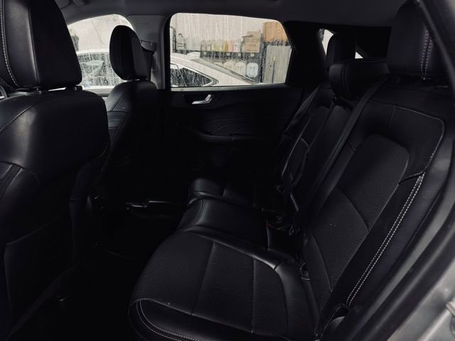 Used 2022 Ford Escape Titanium AWD/4WD image 19