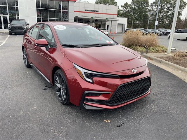 Used 2025 Toyota Corolla SE image 2