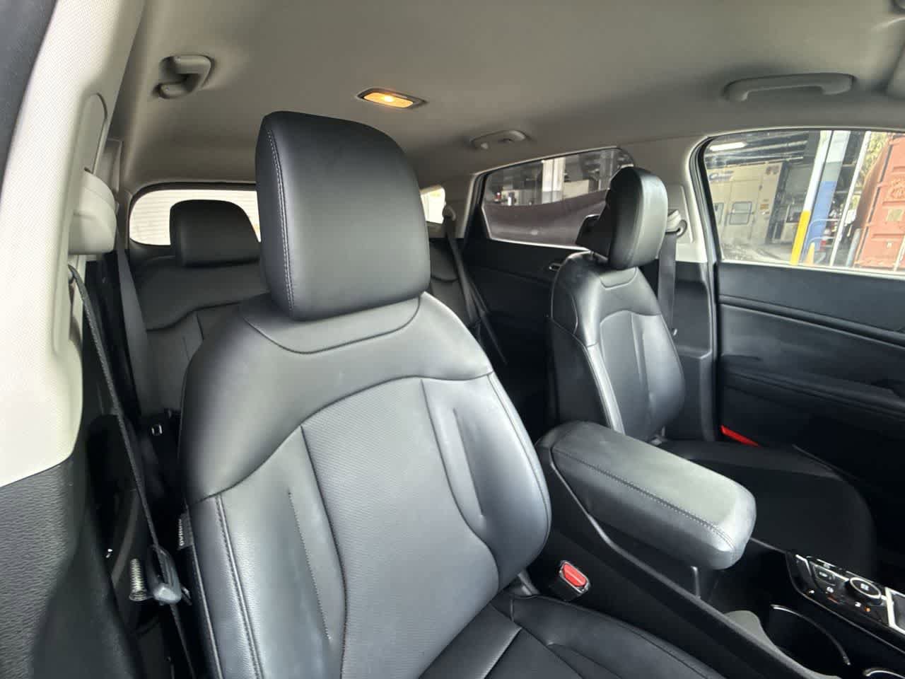 Used 2023 Kia Sportage EX FWD image 27