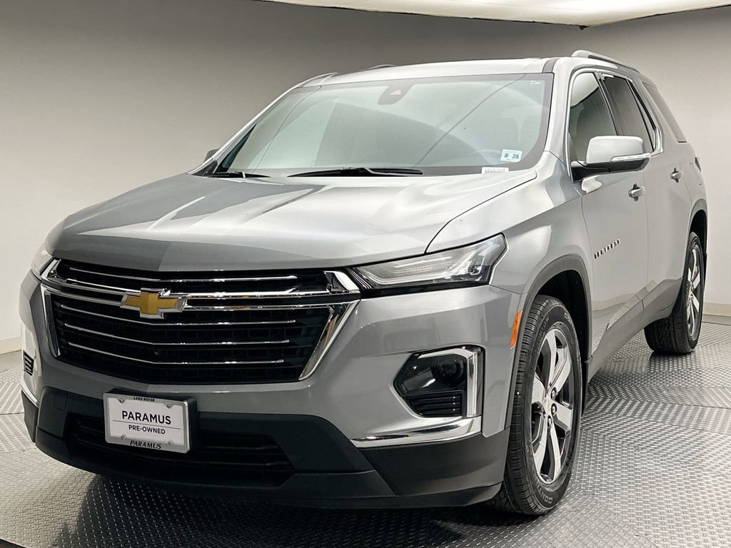 Used 2023 Chevrolet Traverse LT w/ LT Premium Package