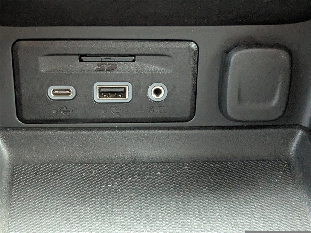 Used 2023 GMC Terrain Denali image 24