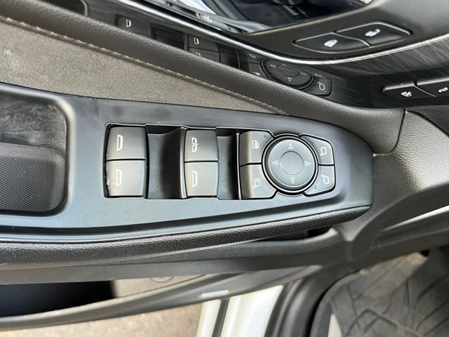 Used 2023 Chevrolet Traverse High Country AWD/4WD image 20