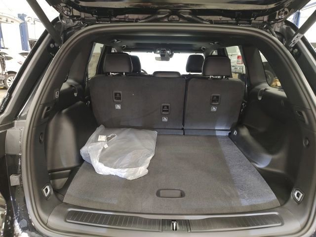 New 2026 Jeep Grand Cherokee Laredo image 21