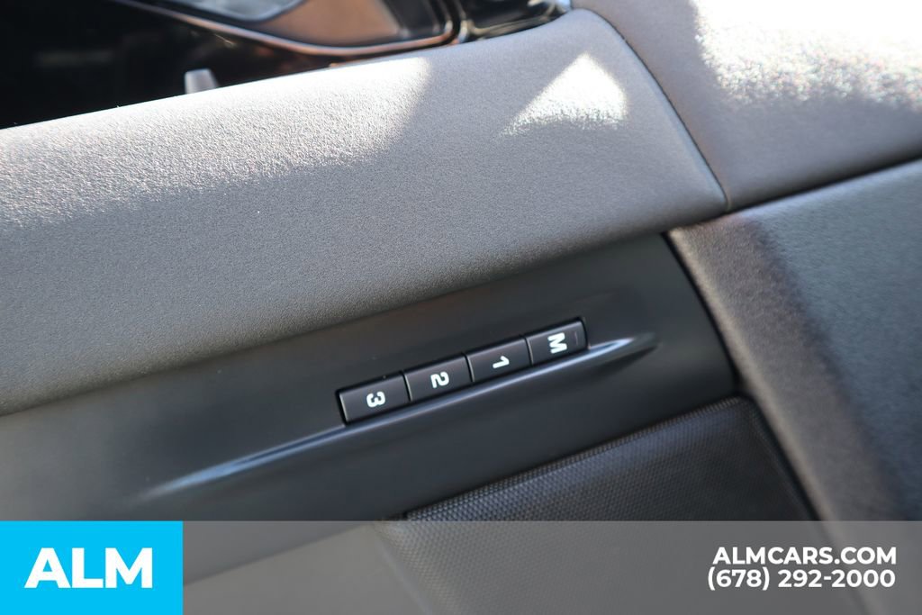 Used 2024 Land Rover Range Rover Evoque Dynamic SE image 18