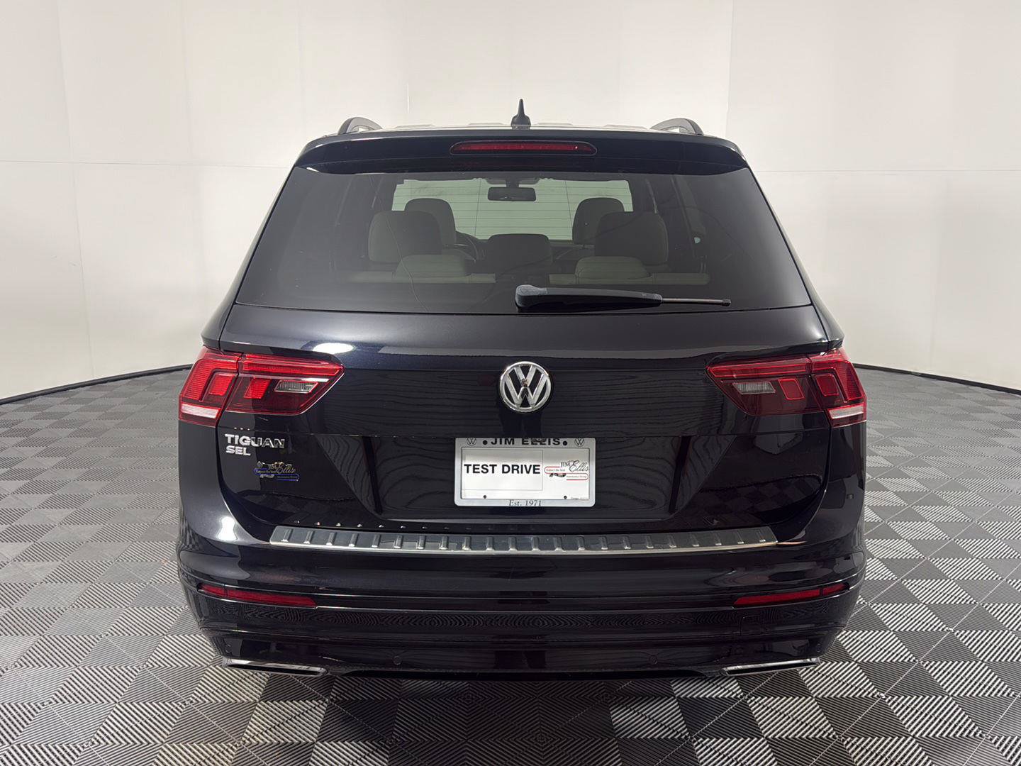 Used 2019 Volkswagen Tiguan S FWD image 4