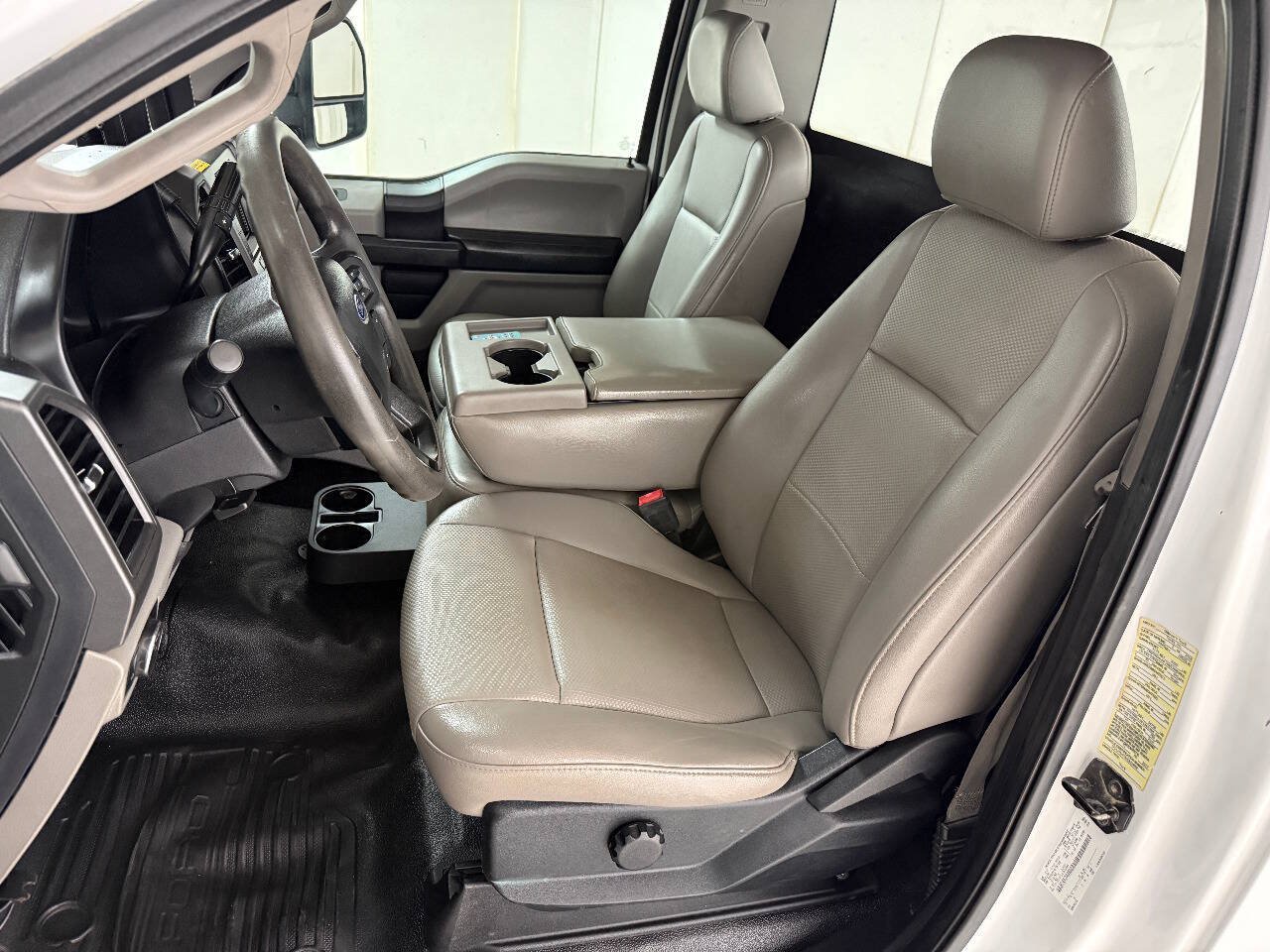 Used 2018 Ford F550 4x4 Regular Cab Super Duty image 42