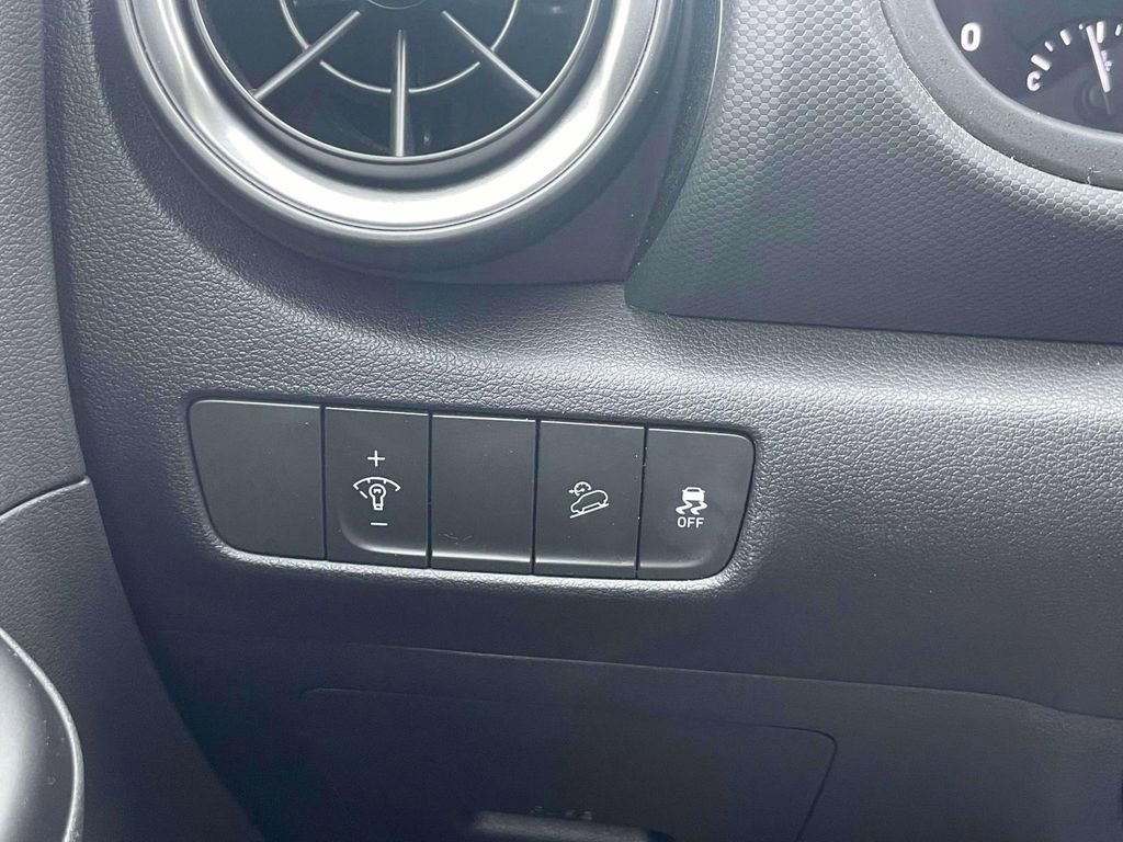 Used 2023 Hyundai Kona SEL image 20