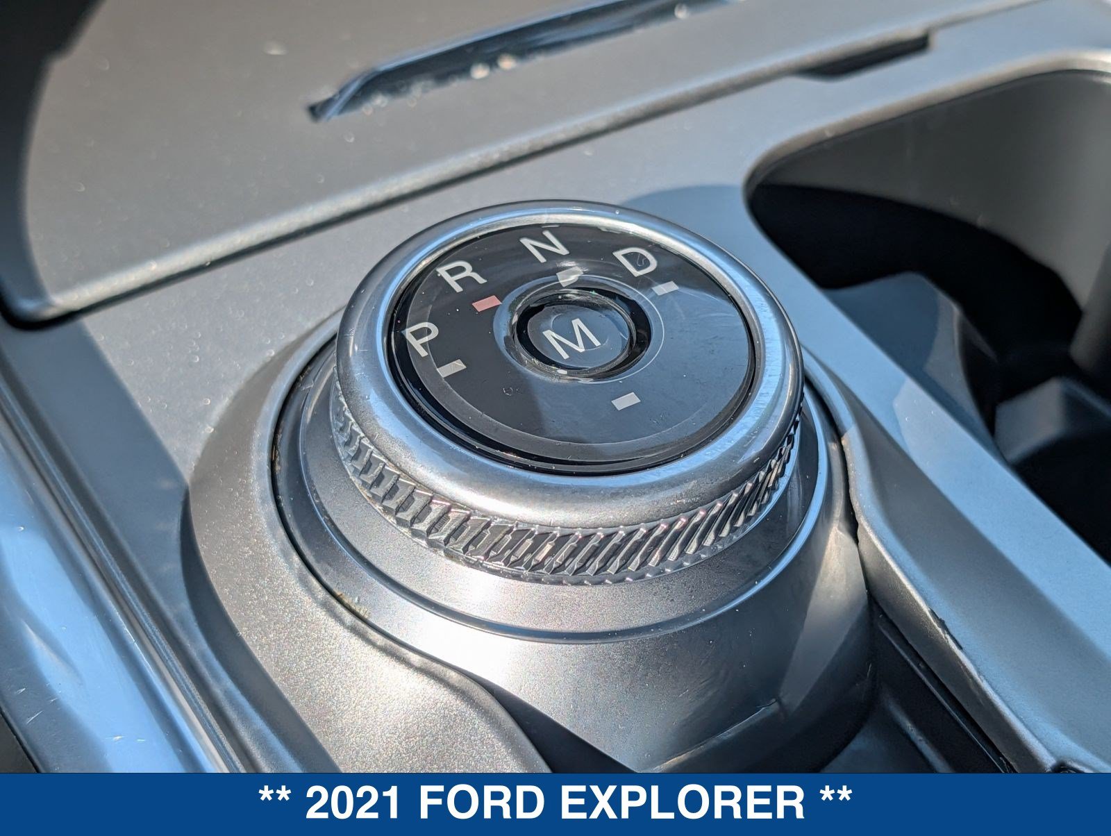 Certified 2021 Ford Explorer XLT w/ Equipment Group 202A AWD/4WD image 35