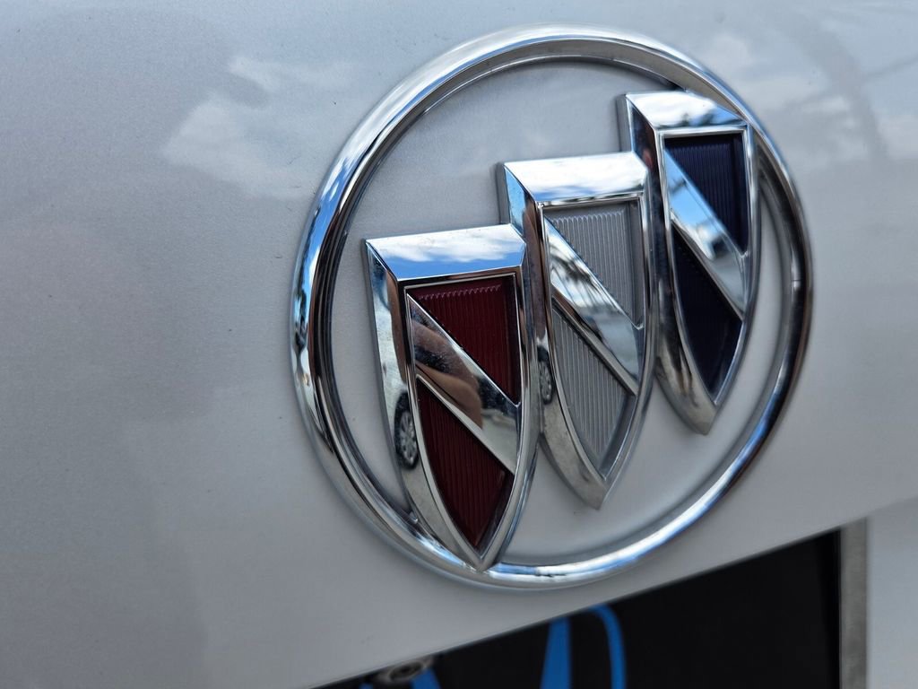 Used 2023 Buick Envision Avenir image 15