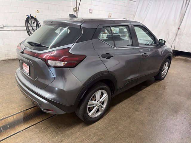 Used 2023 Nissan Kicks S FWD image 4