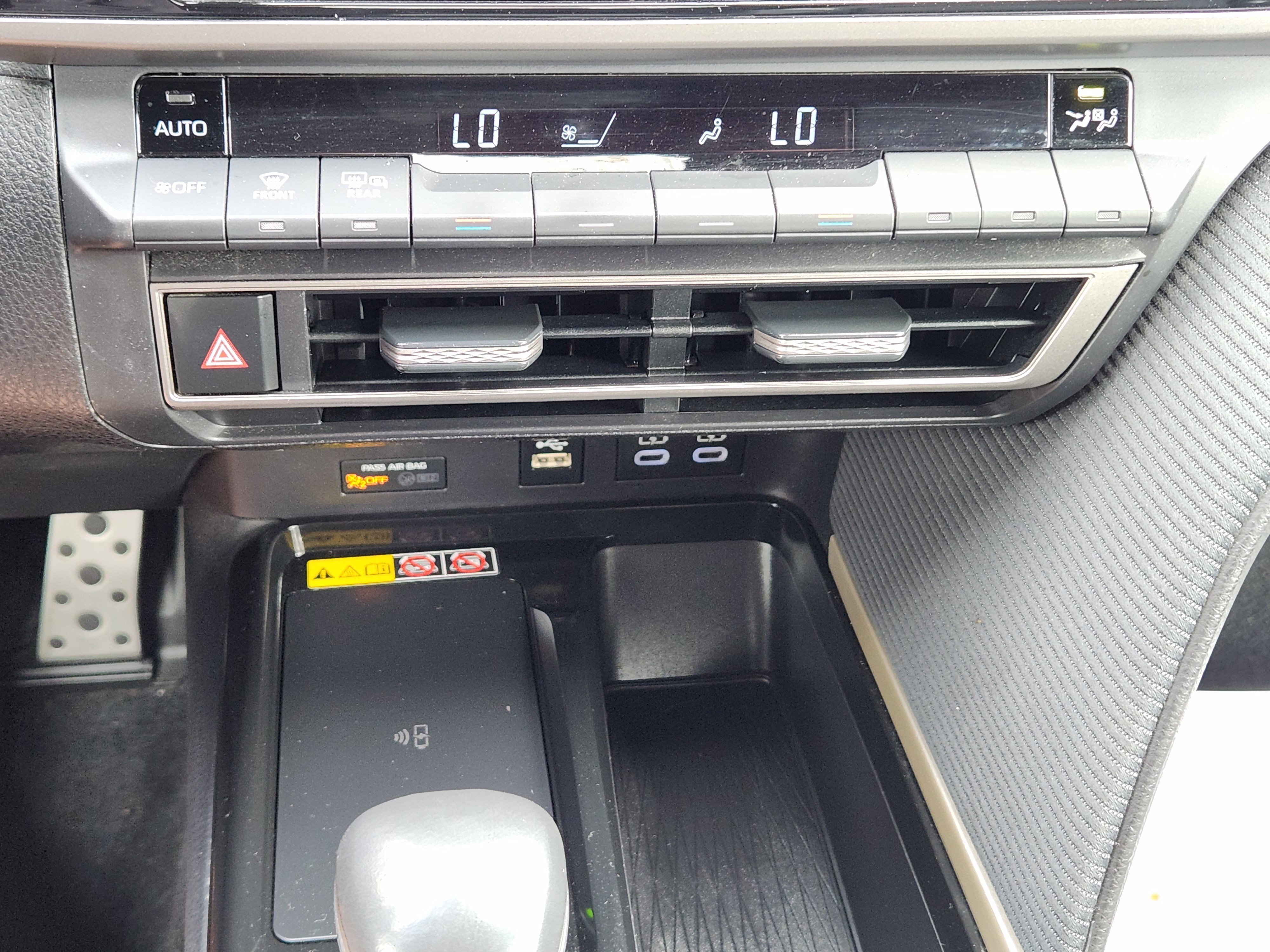 Used 2025 Toyota Camry LE image 19