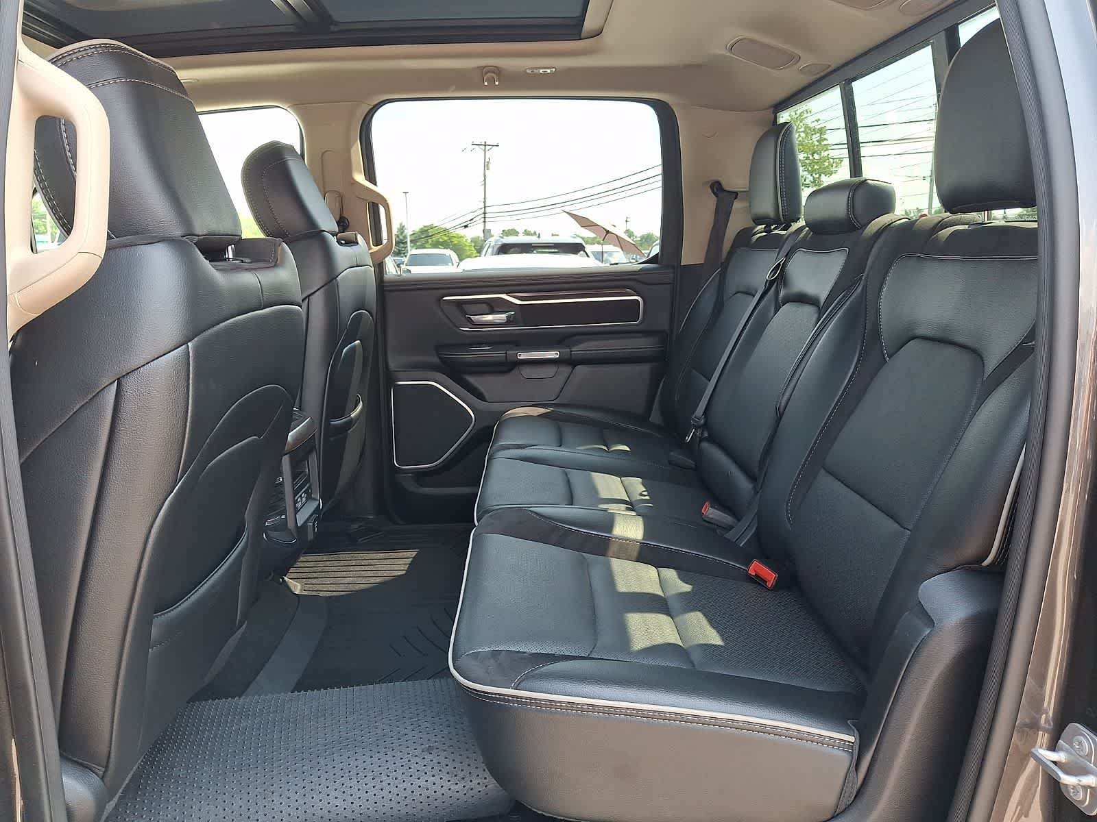 Used 2021 RAM 1500 Laramie AWD/4WD image 11