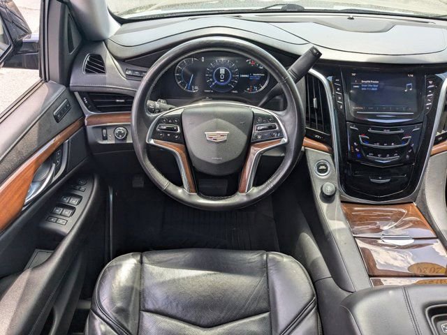 Used 2020 Cadillac Escalade Luxury w/ Escalade Sport Edition RWD image 16
