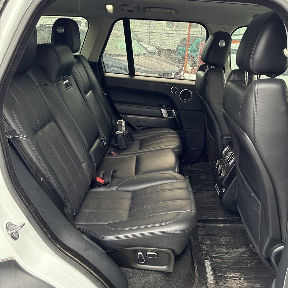 Used 2015 Land Rover Range Rover Supercharged image 14