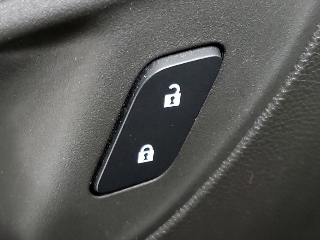 Used 2023 Buick Encore GX Select w/ Experience Buick Package FWD image 31