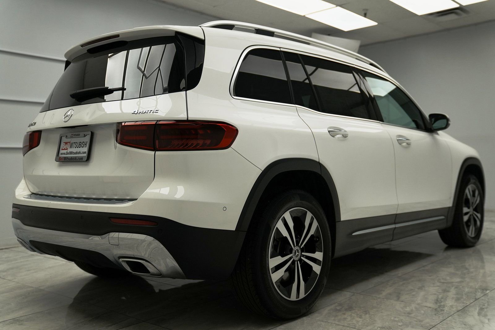 Used 2025 Mercedes-Benz GLB 250 4MATIC image 7