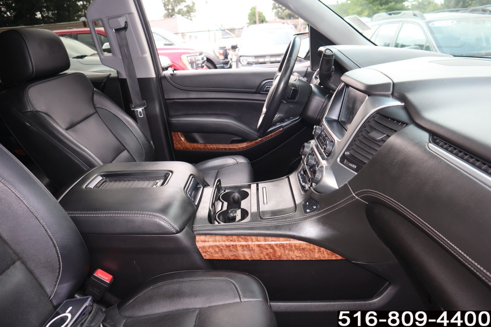 Used 2019 Chevrolet Tahoe Premier w/ RST 6.2L Performance Edition AWD/4WD image 22
