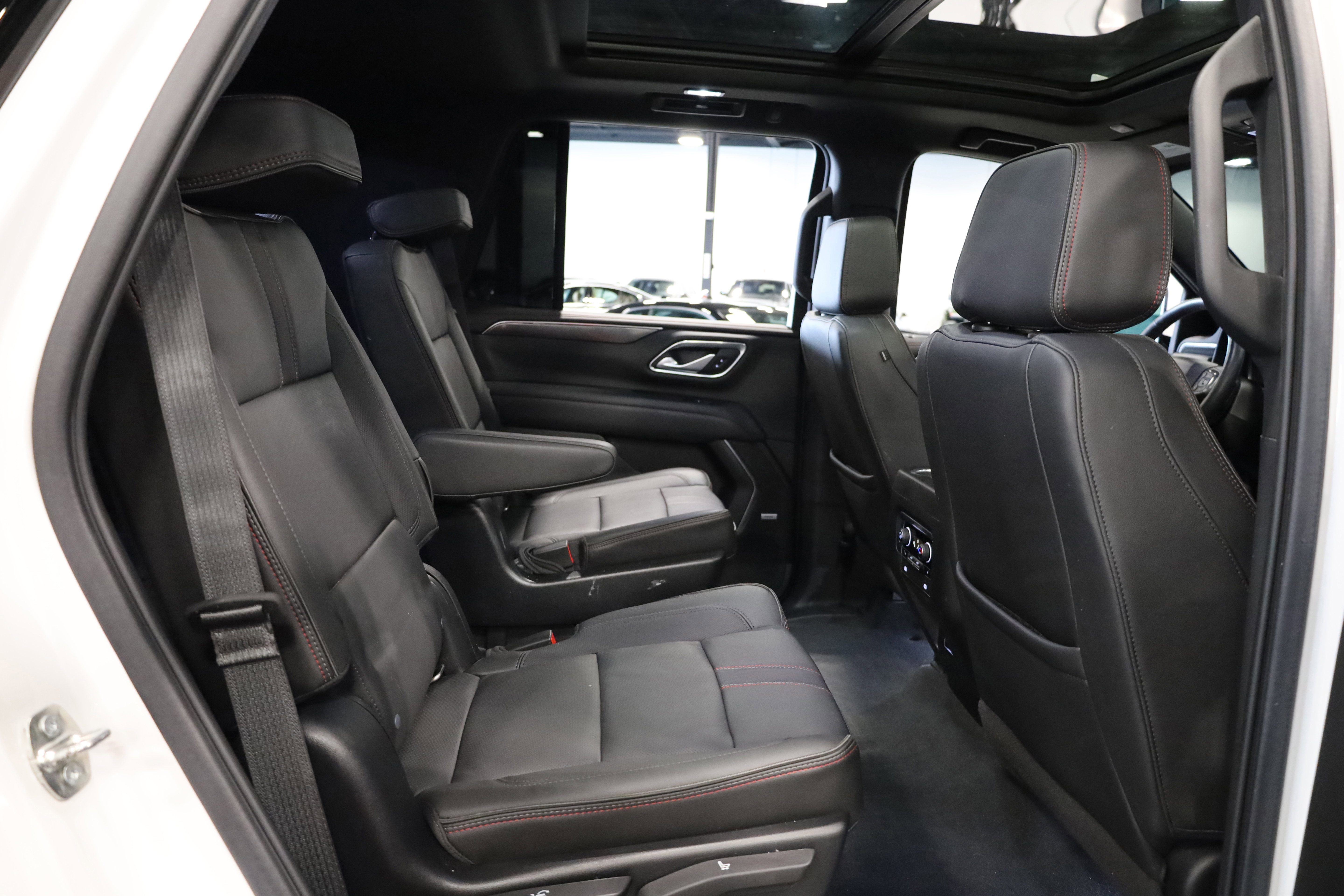 Used 2022 Chevrolet Tahoe RST w/ Luxury Package image 37