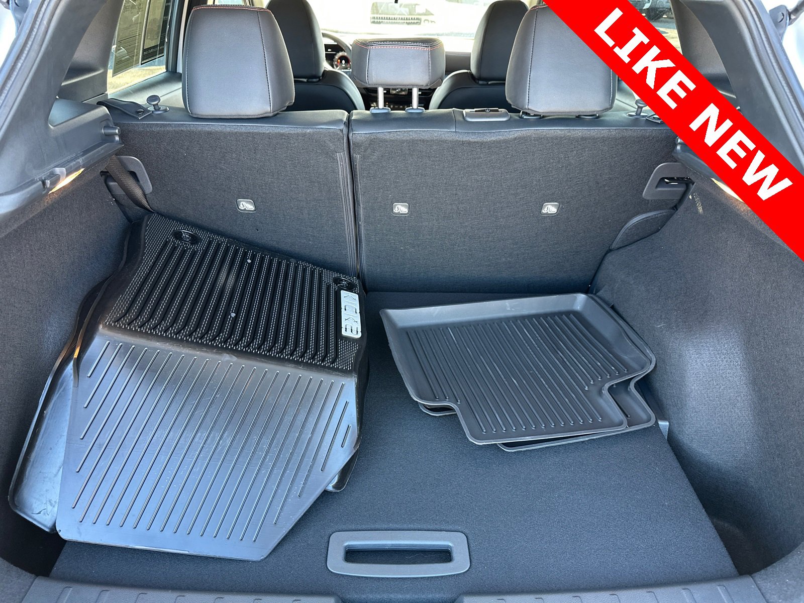 Certified 2025 Nissan Kicks SR image 18