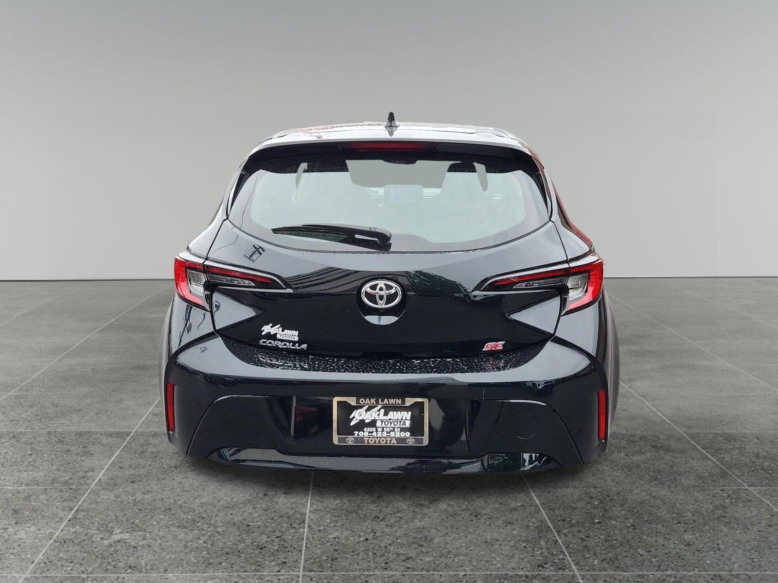 Used 2024 Toyota Corolla SE w/ SE Package FWD image 6