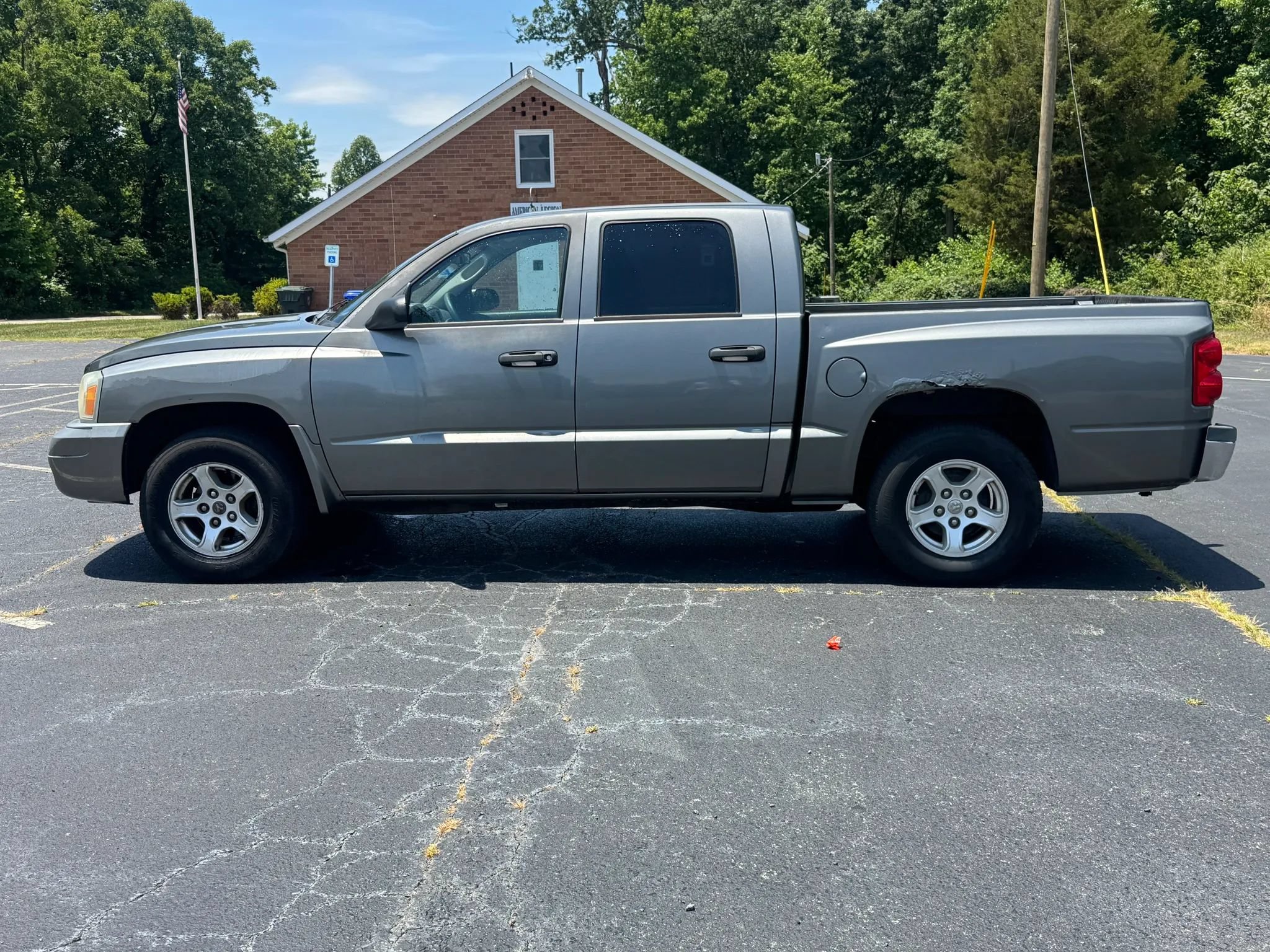Used 2006 Dodge Dakota SLT RWD image 3