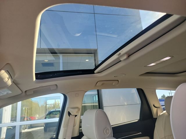 Used 2023 Buick Enclave Avenir w/ Avenir Technology Package image 21