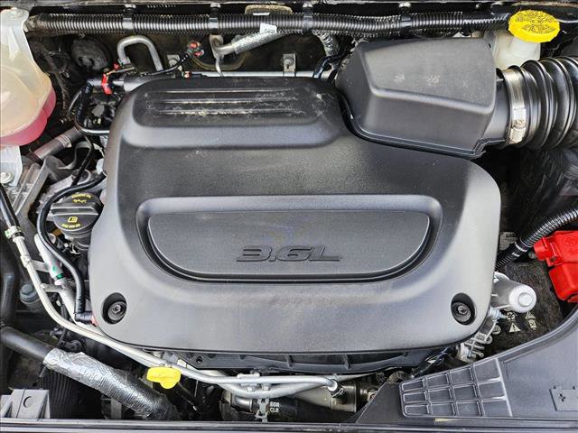 Used 2023 Chrysler Pacifica Touring-L FWD image 27