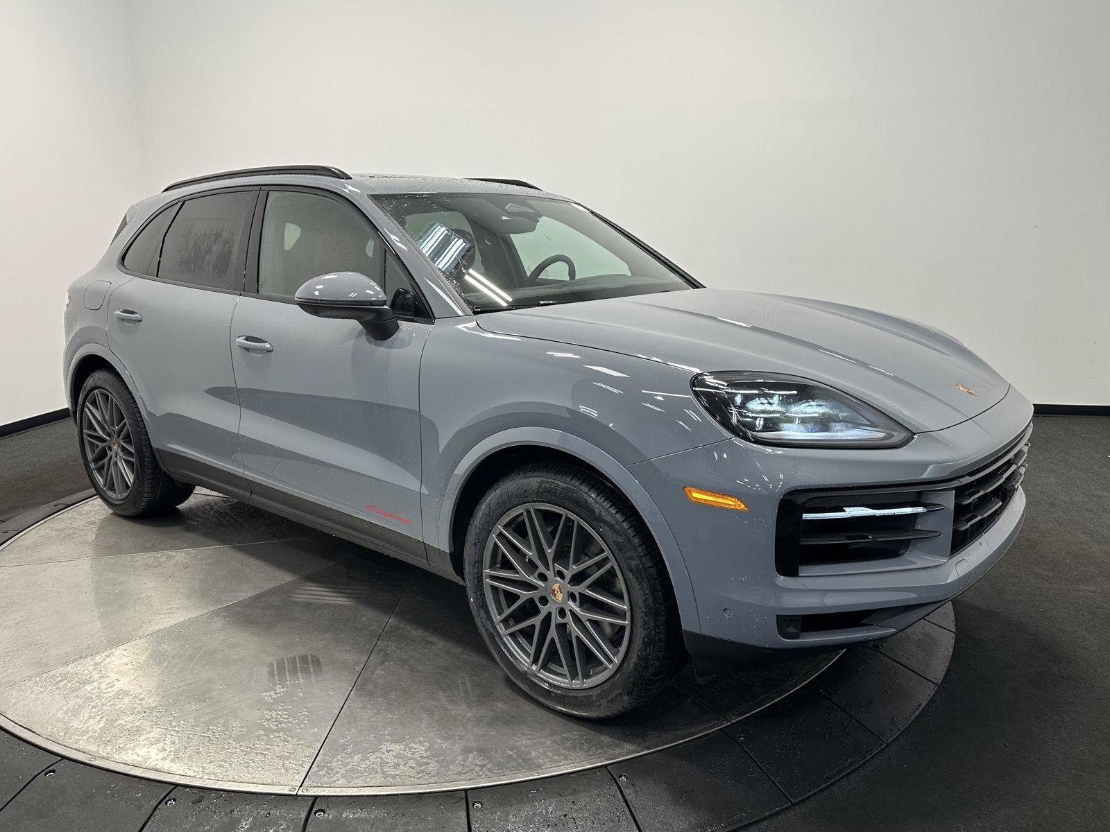 New 2026 Porsche Cayenne Coupe AWD/4WD image 8