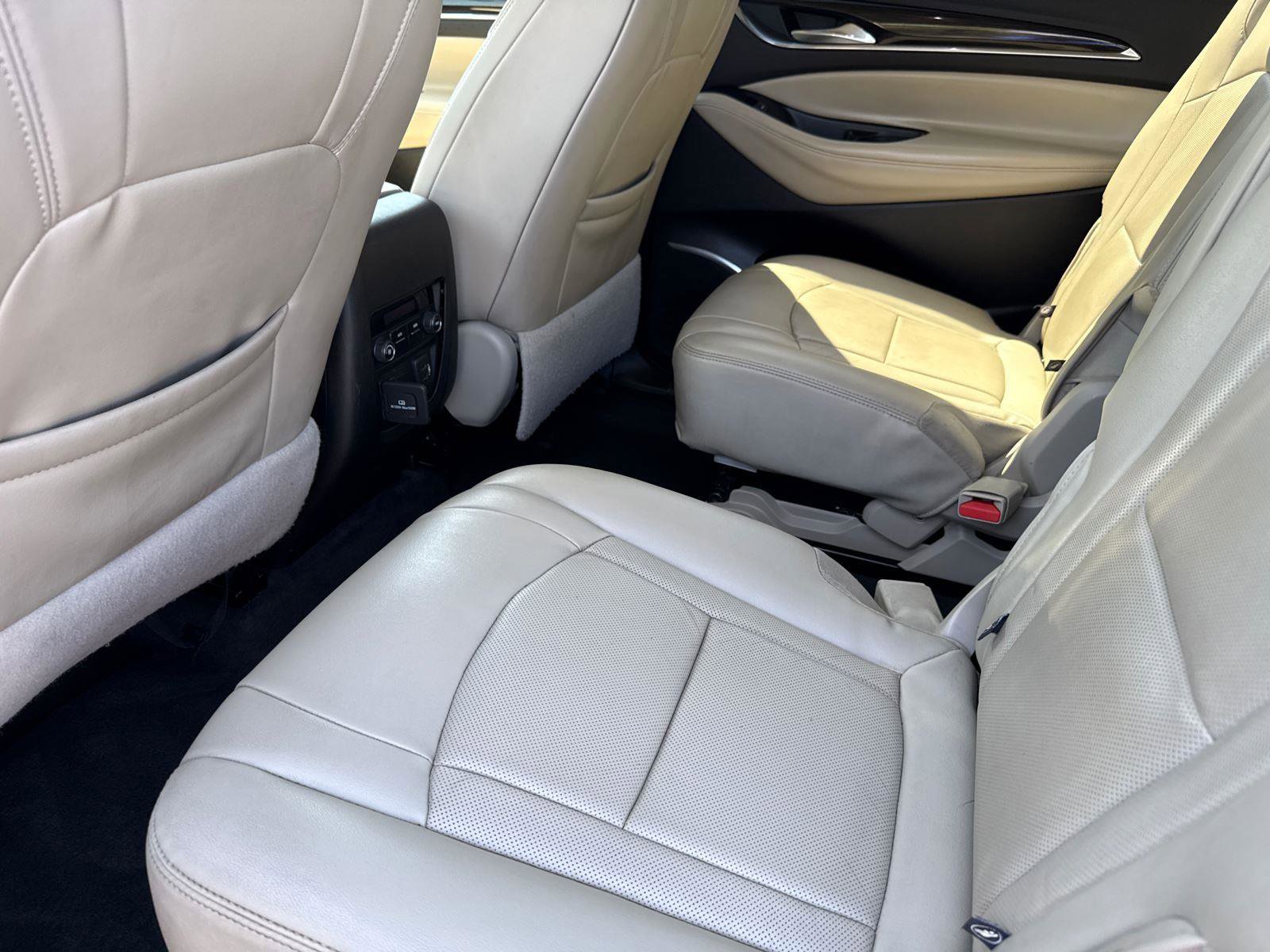 Used 2019 Buick Enclave Essence FWD image 24