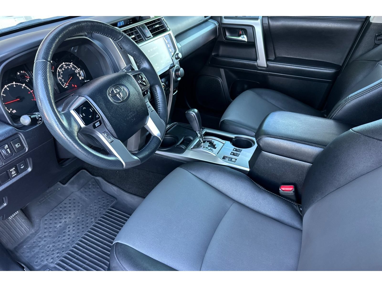Used 2022 Toyota 4Runner SR5 Premium w/ Moonroof Package RWD image 10