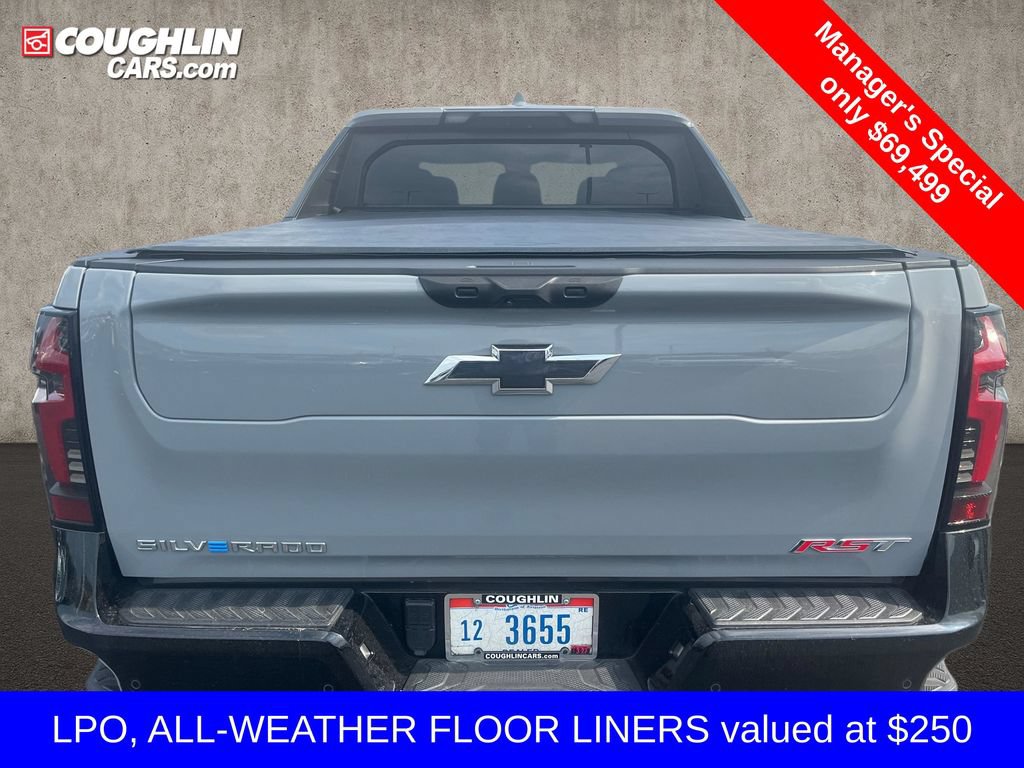 Used 2025 Chevrolet Silverado EV RST AWD/4WD image 4