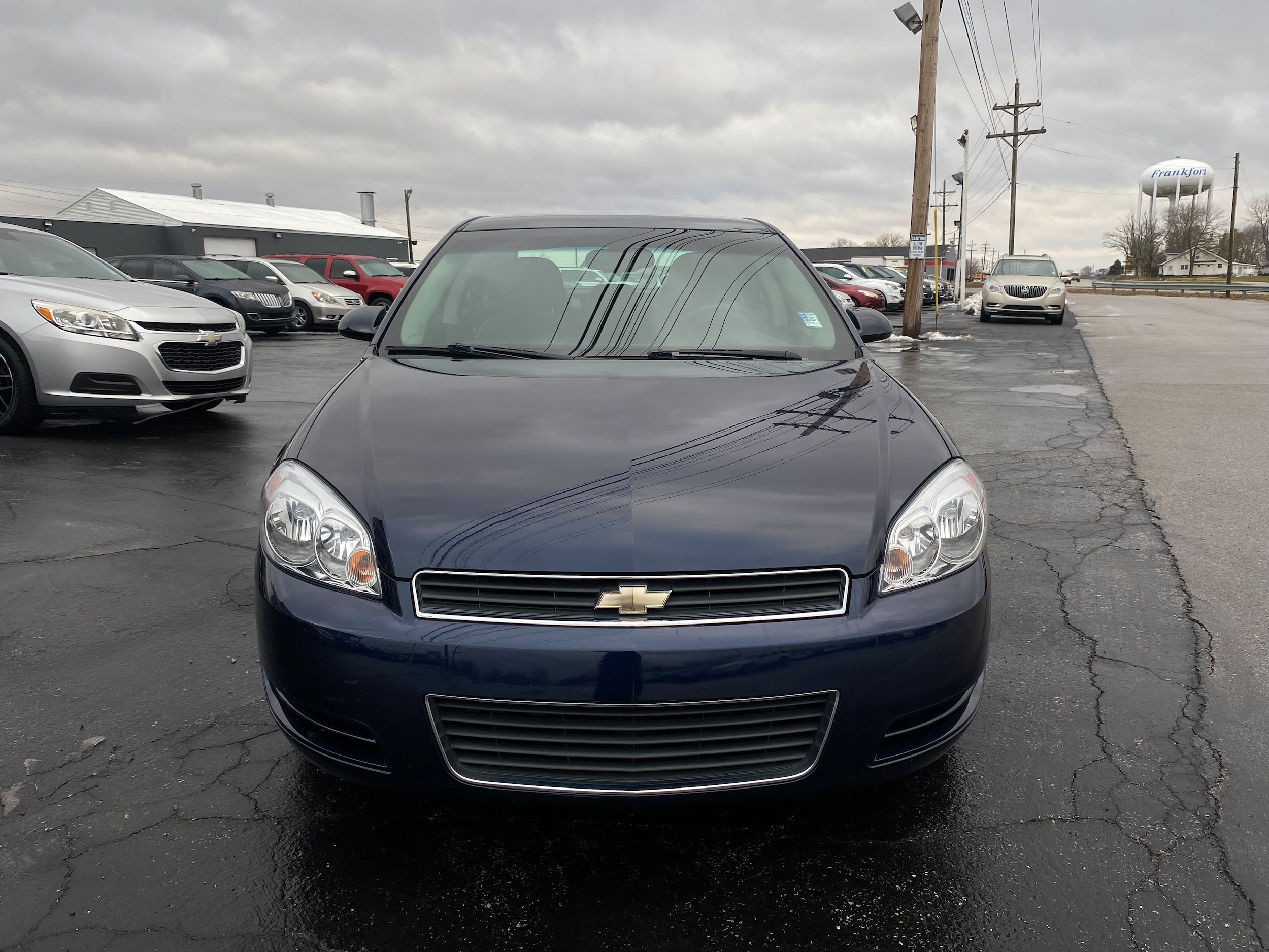 Used 2009 Chevrolet Impala LS FWD image 2