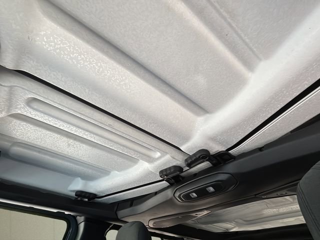 Used 2024 Jeep Wrangler Sport S image 21