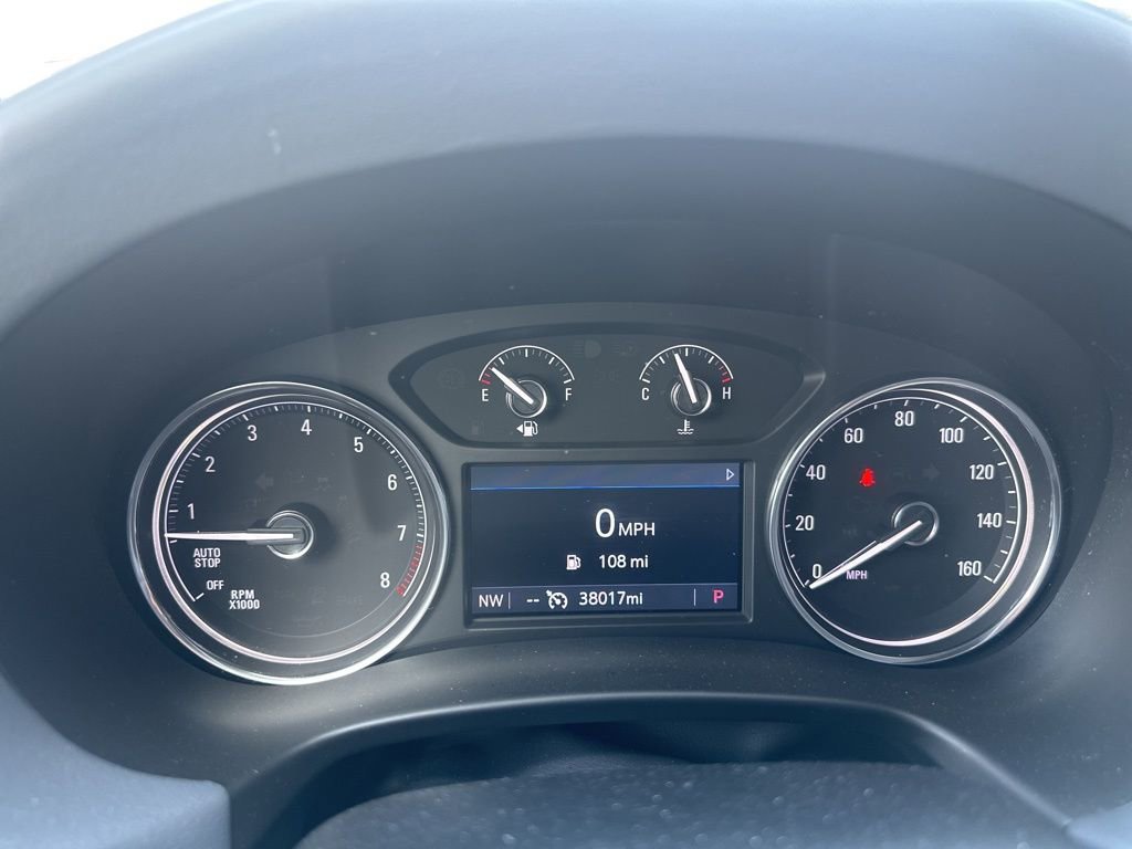 Used 2024 Buick Enclave Essence AWD/4WD image 9