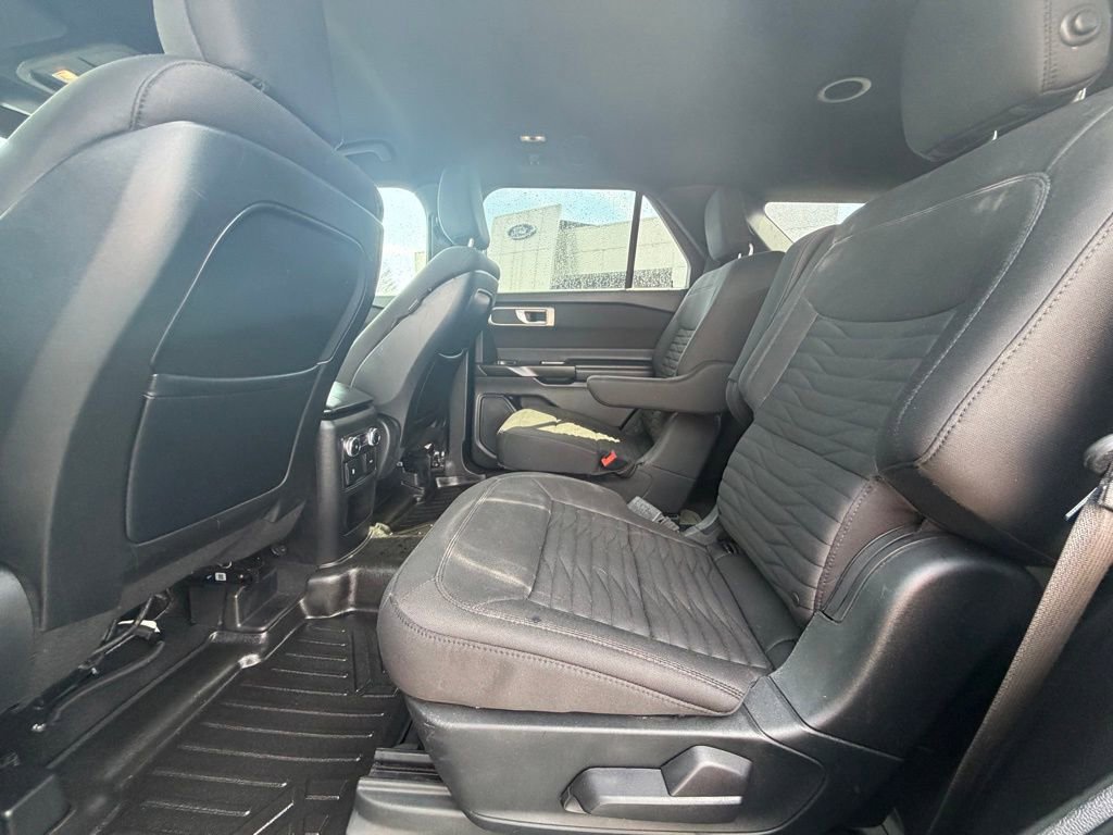Used 2020 Ford Explorer XLT w/ Class III Trailer Tow Package image 15