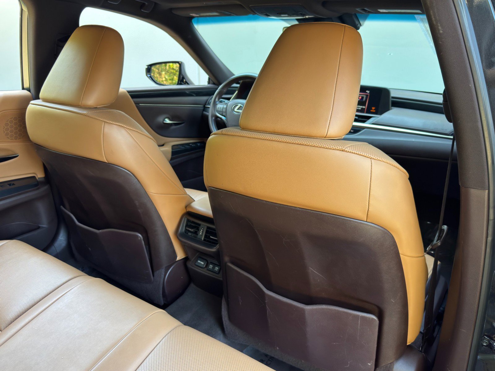Used 2020 Lexus ES 300h FWD image 33
