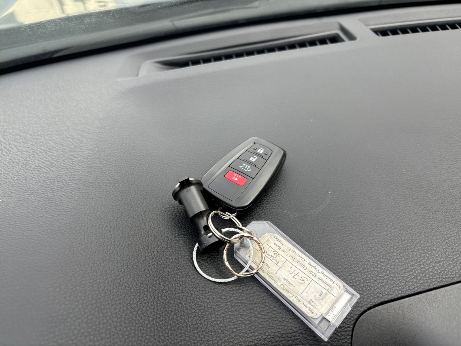 Used 2025 Toyota RAV4 XLE image 21