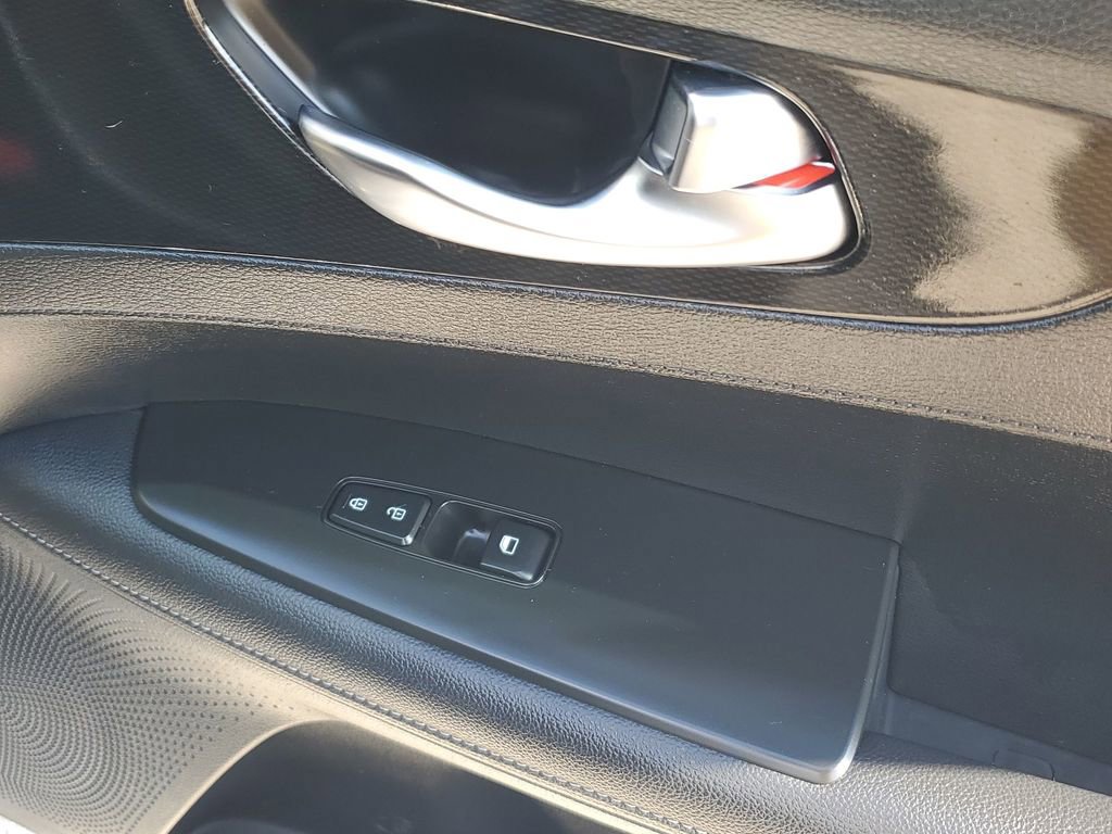 Used 2023 Kia Forte GT-Line w/ GT-Line Technology Package image 47
