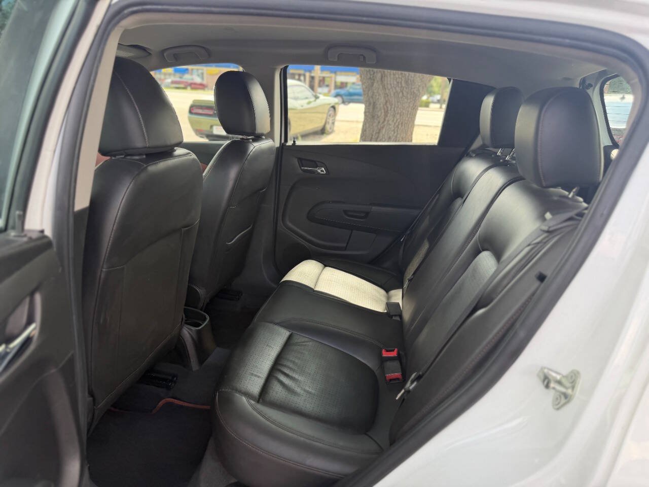 Used 2015 Chevrolet Sonic LTZ FWD image 12