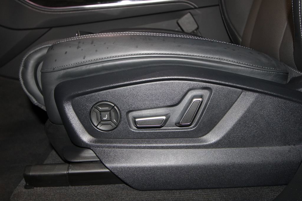 Used 2025 Audi Q7 3.0T Prestige w/ Prestige Package image 7