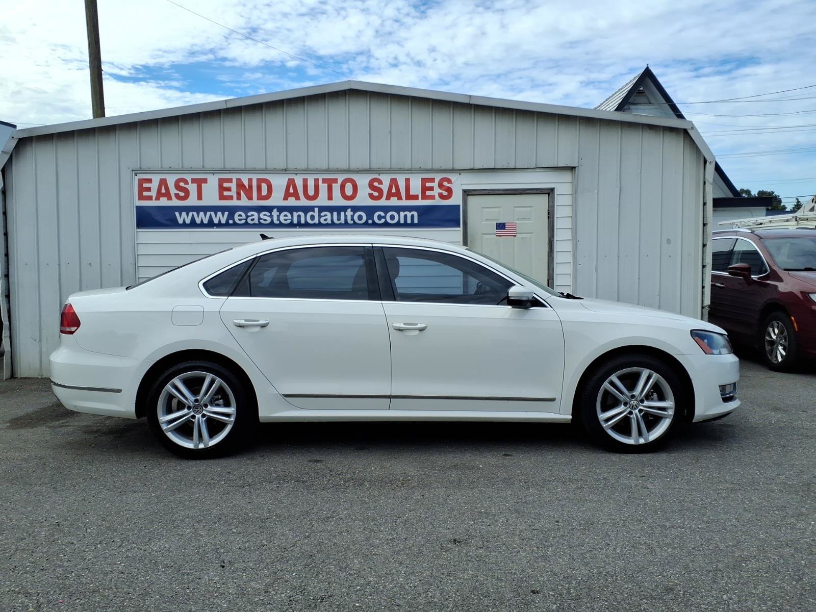 Used 2014 Volkswagen Passat TDI SEL Premium FWD image 2